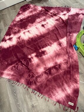 Sandcloud Tie-Dye Maroon & White Fringe Turkish Towel / Blanket